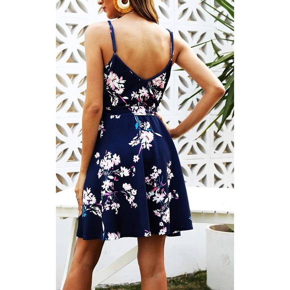 Floral print mini dress w belt - Picture 2 of 6